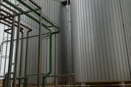 Silos Isot&eacute;rmicos Armazenagem de Leite Processado